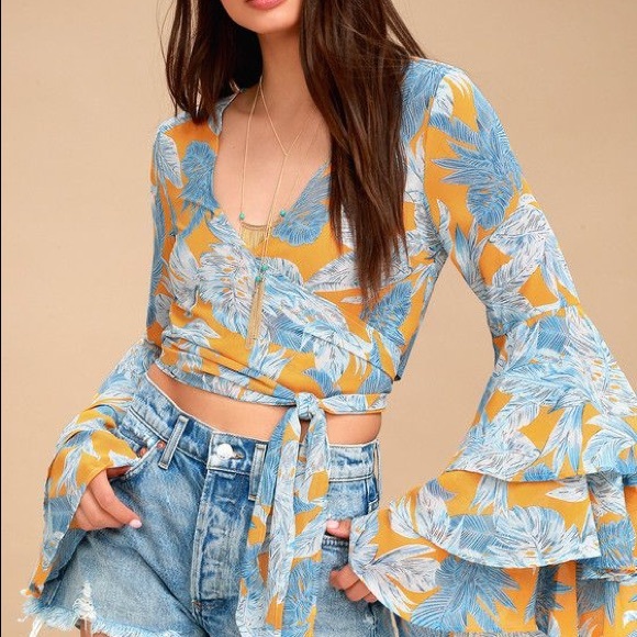 Lulus Cabana Queen Tie front top - Picture 2 of 4